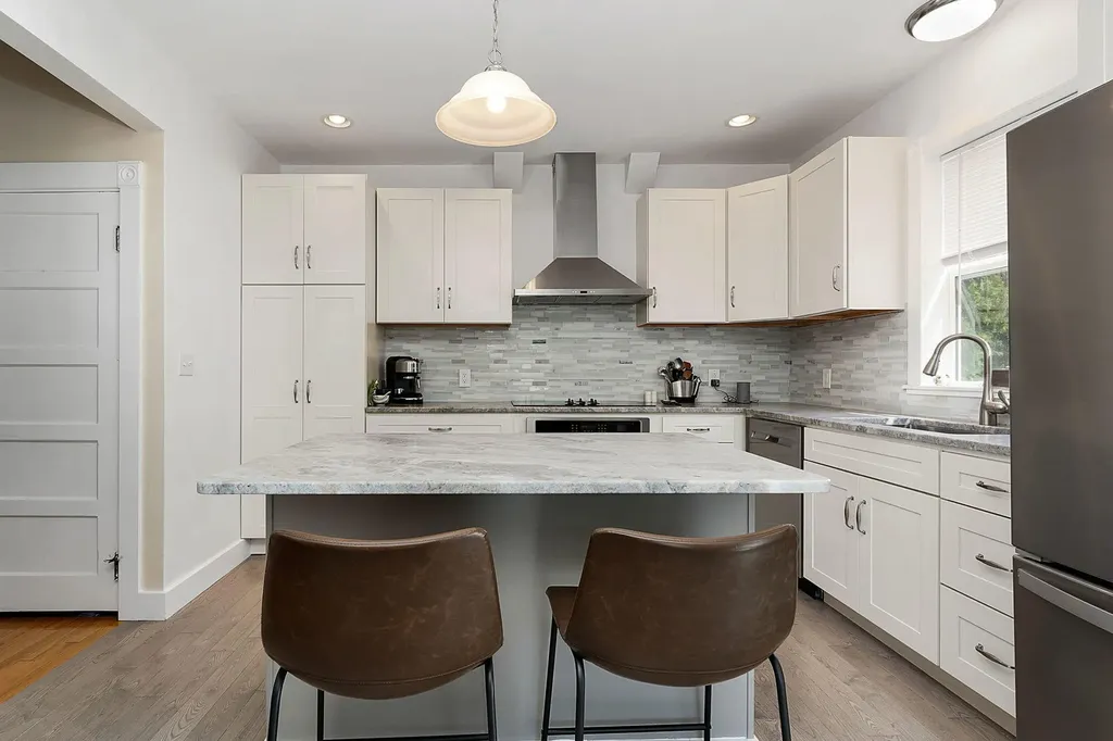 37 Devonshire Street Portland ME 04103