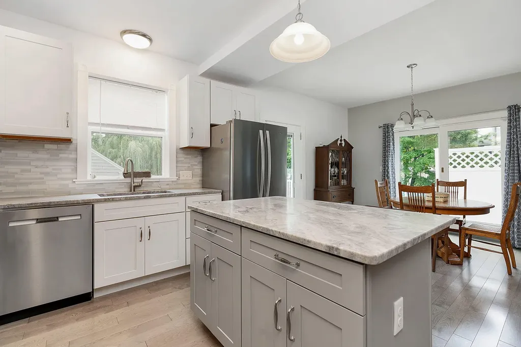 37 Devonshire Street Portland ME 04103