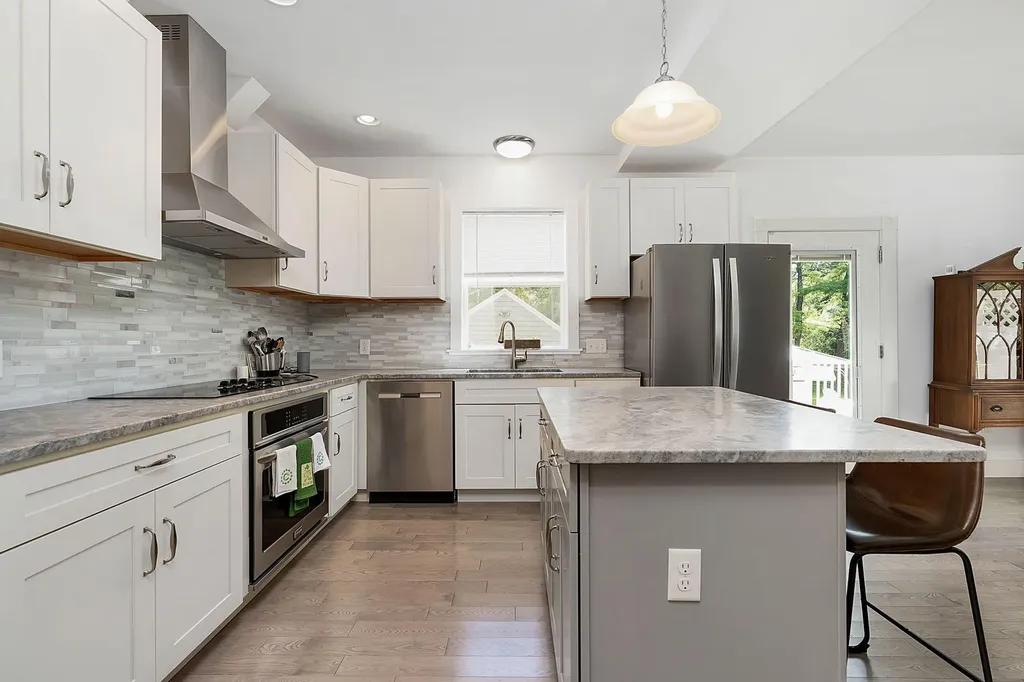 37 Devonshire Street Portland ME 04103