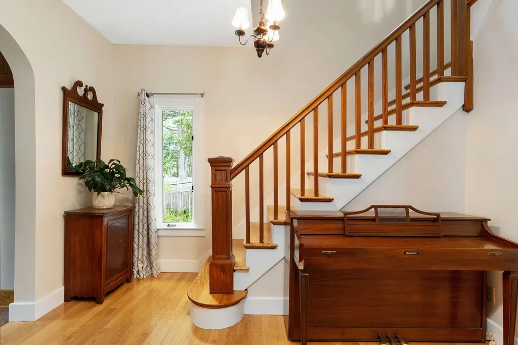 37 Devonshire Street Portland ME 04103