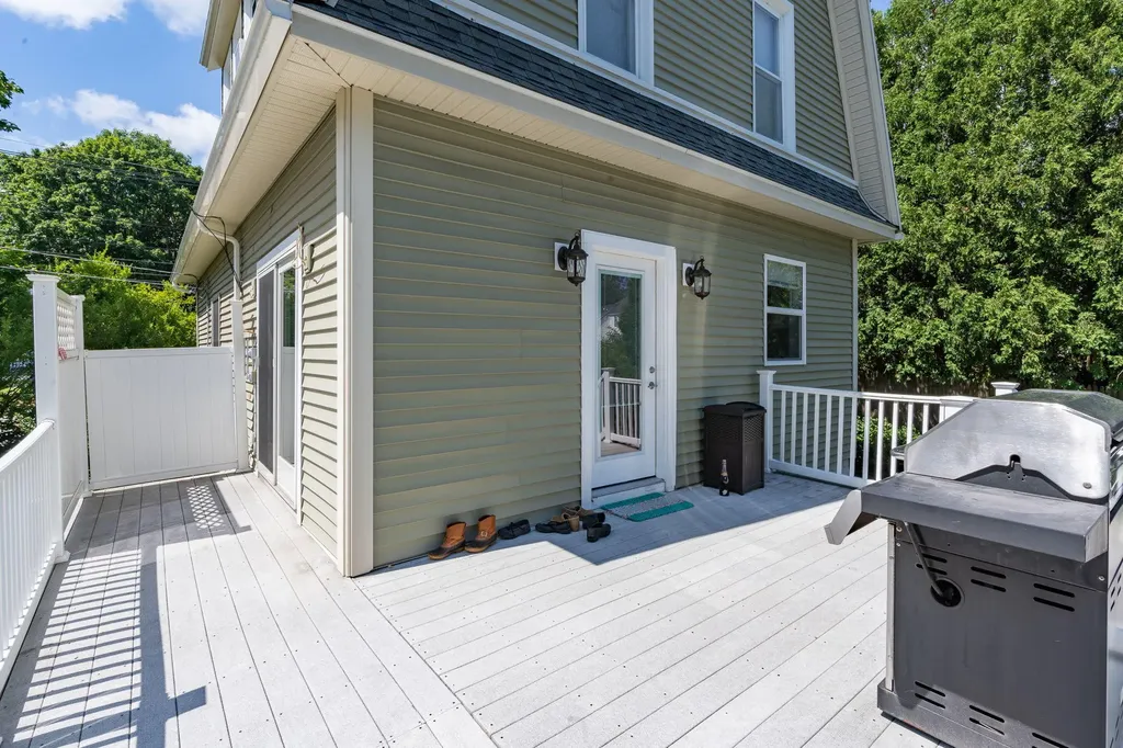 37 Devonshire Street Portland ME 04103