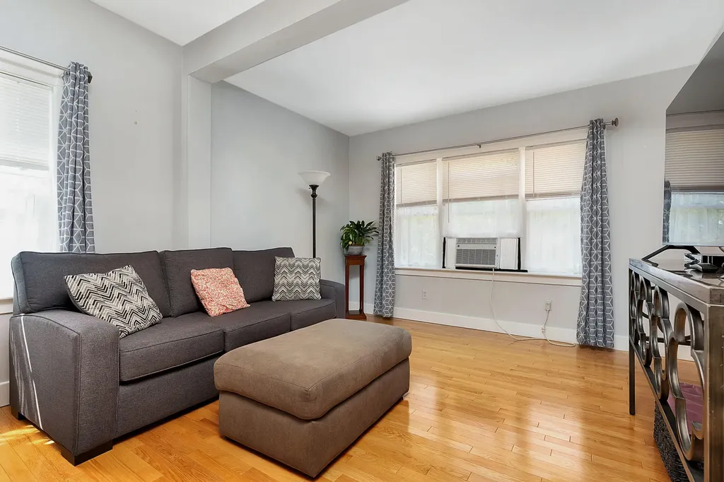 37 Devonshire Street Portland ME 04103