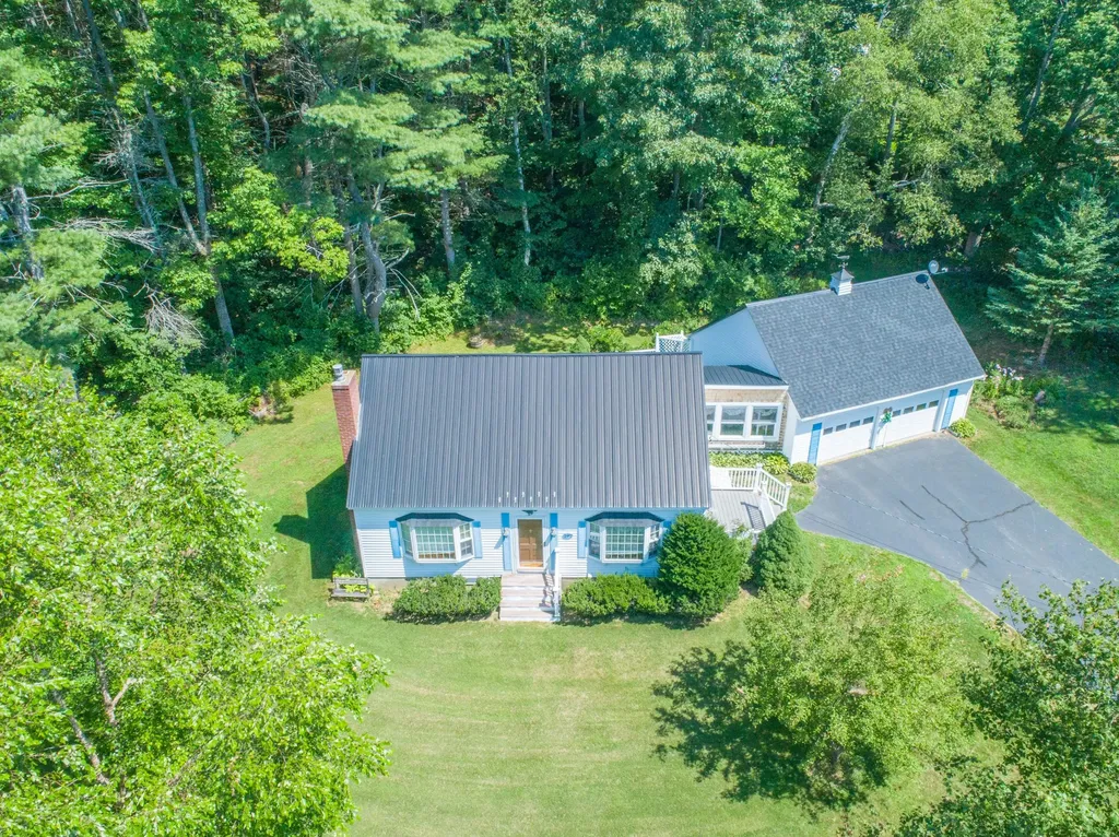 292 E Pittston Road Pittston ME 04345