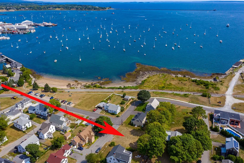 77 Crescent Street Rockland ME 04841