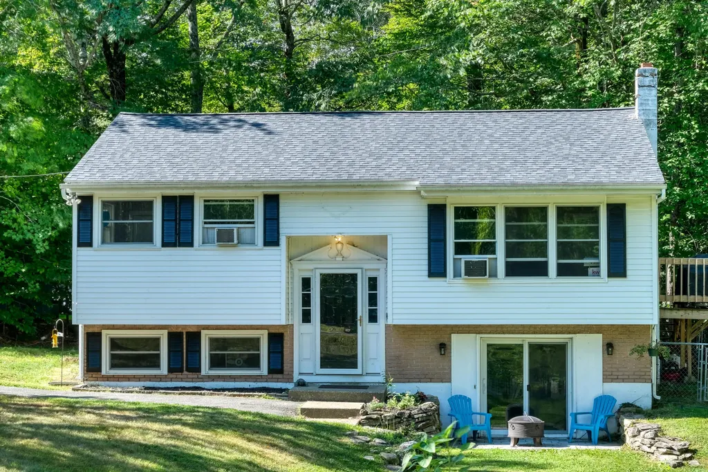 6 Lambert Avenue Augusta ME 04330