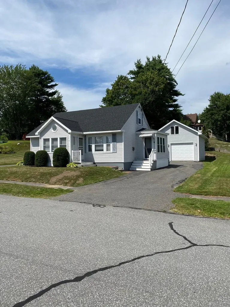 15 Cummings Avenue Augusta ME 04330