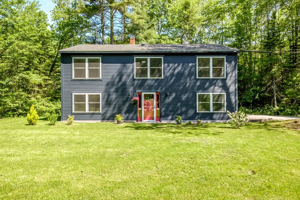 7 Canterbury Circle Kennebunk ME 04043