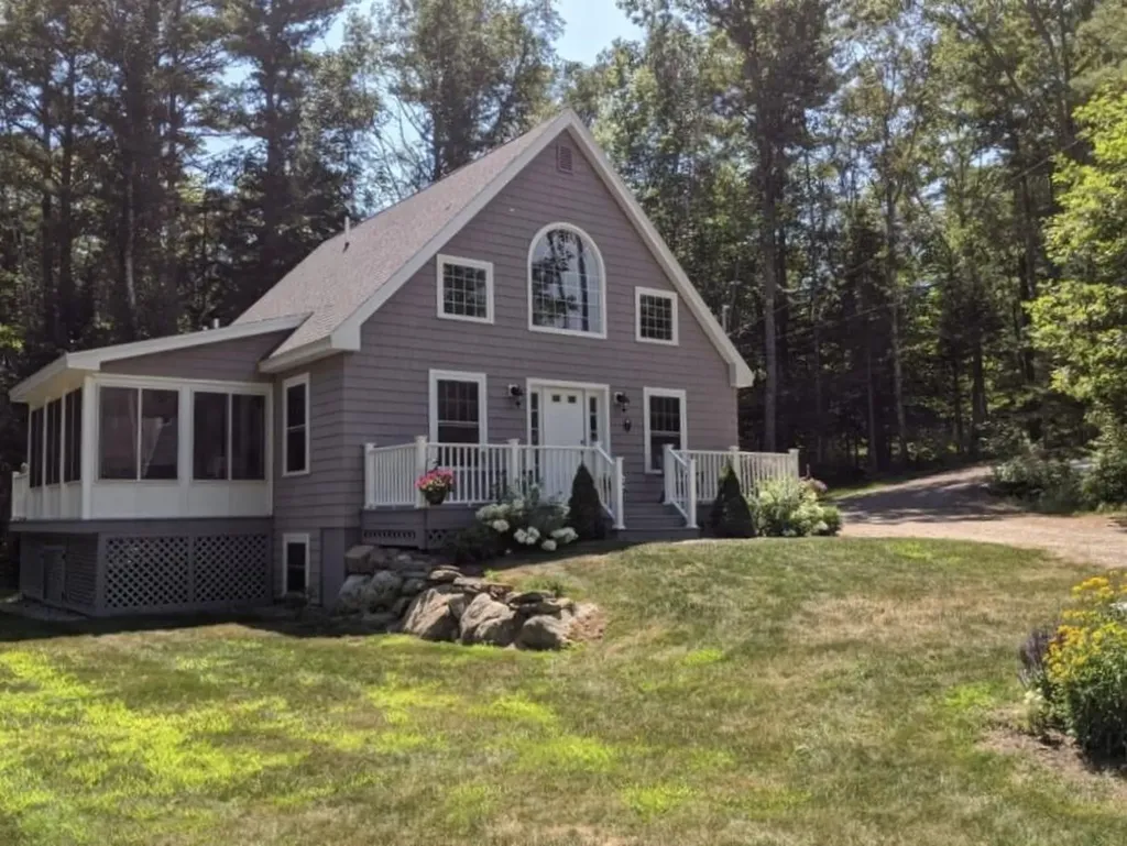 25 Townsend Lane Boothbay ME 04537