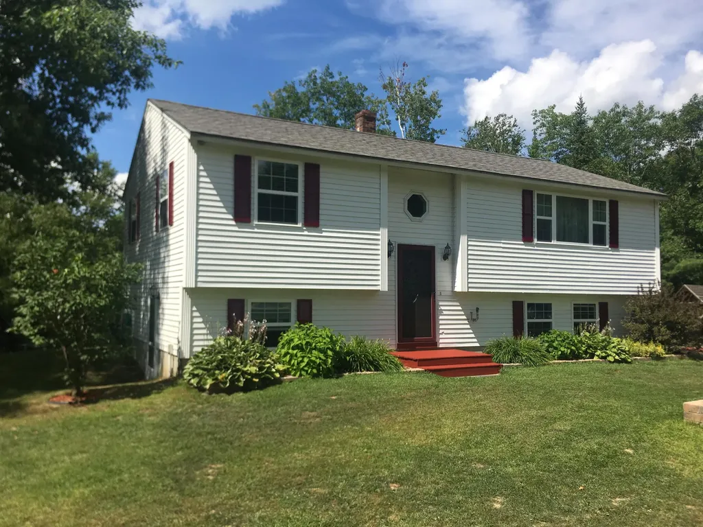76 Brasley Avenue Glenburn ME 04401