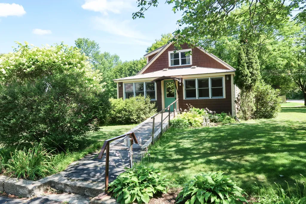 1047 High Street West Gardiner ME 04345