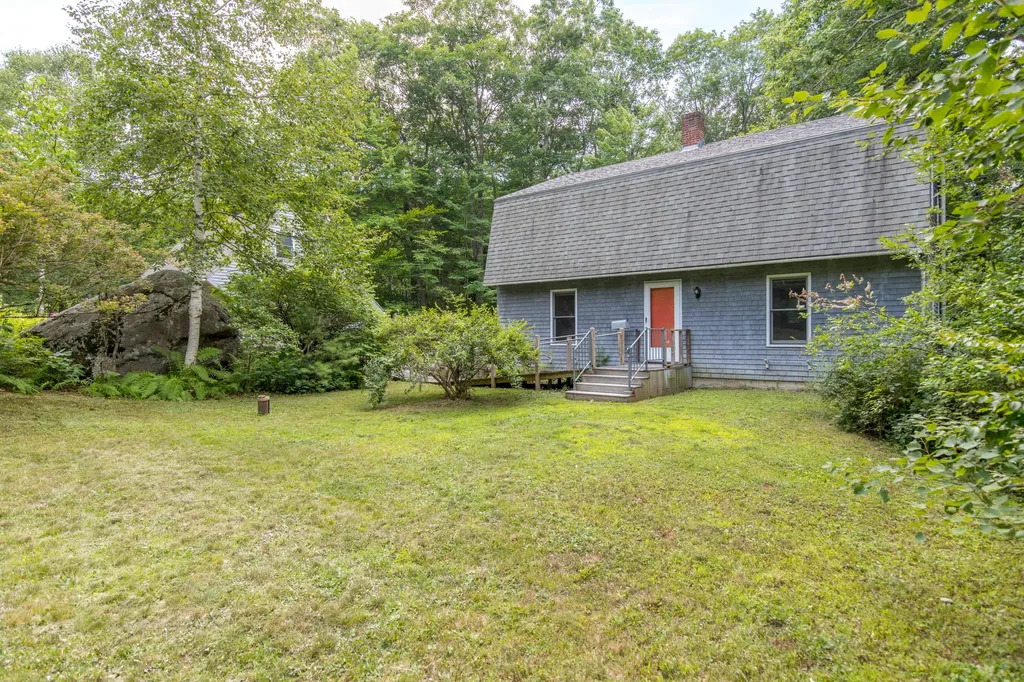 71 Back Meadow Road Nobleboro ME 04555