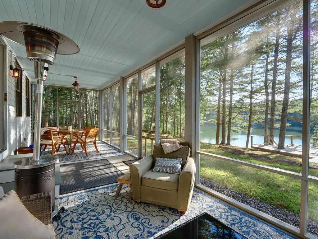 36 Snowdeal Lane South Thomaston ME 04858