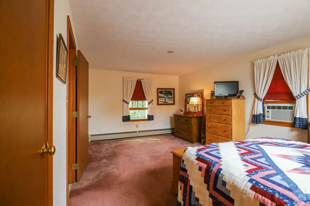 21 Orchard Street Scarborough ME 04074