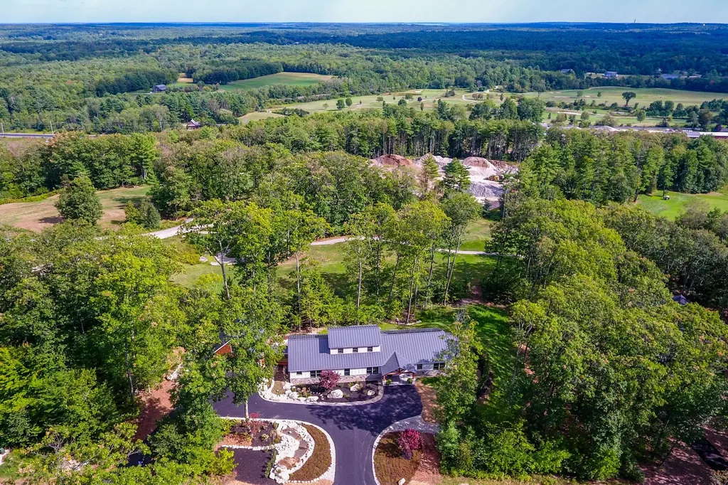 73 Knight Way North Yarmouth ME 04097