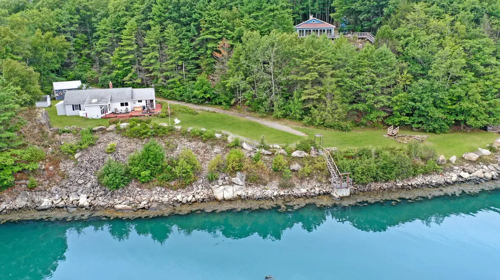 182 Westport Bridge Road Wiscasset ME 04578