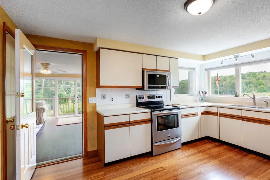 182 Westport Bridge Road Wiscasset ME 04578