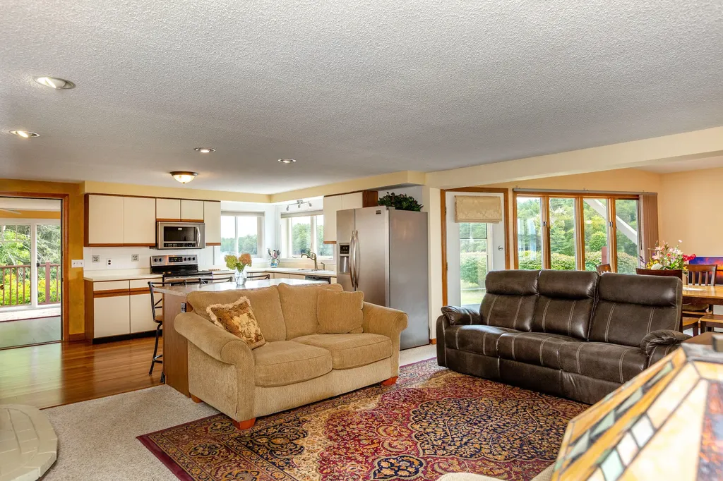 182 Westport Bridge Road Wiscasset ME 04578