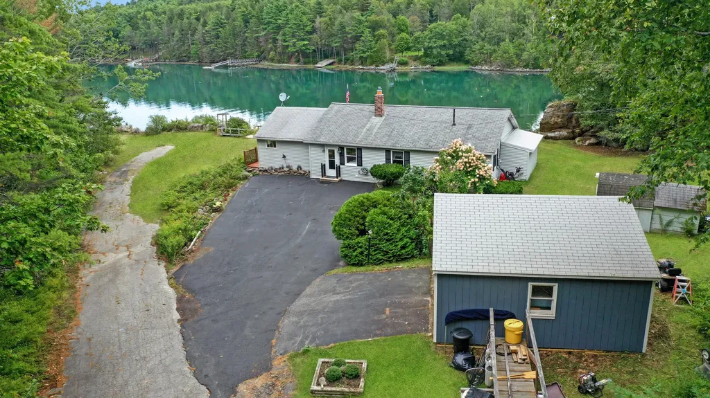 182 Westport Bridge Road Wiscasset ME 04578