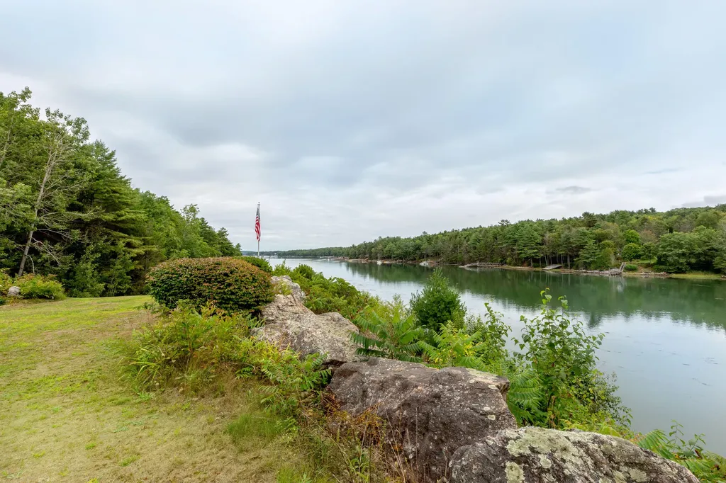 182 Westport Bridge Road Wiscasset ME 04578