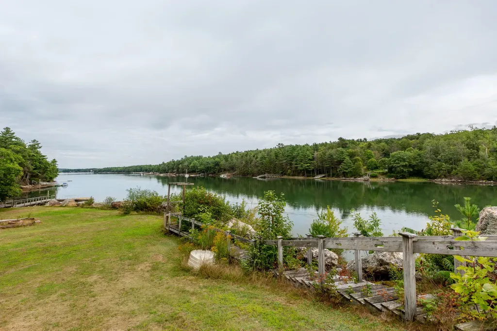 182 Westport Bridge Road Wiscasset ME 04578