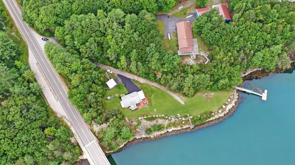 182 Westport Bridge Road Wiscasset ME 04578