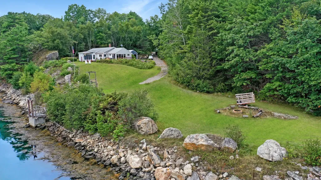 182 Westport Bridge Road Wiscasset ME 04578