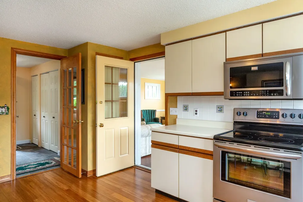 182 Westport Bridge Road Wiscasset ME 04578