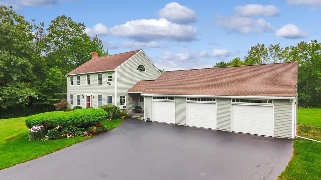 192 Benson Road Manchester ME 04351