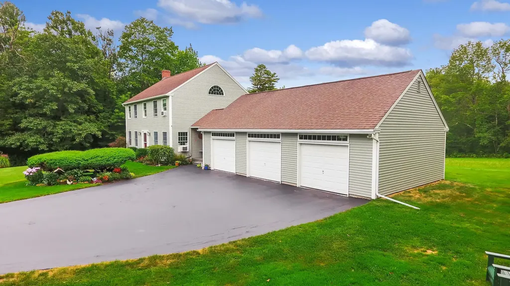 192 Benson Road Manchester ME 04351