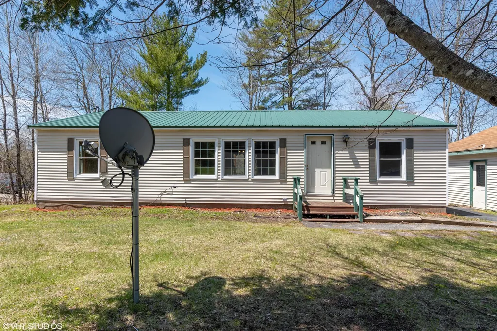 337 Birch Point Road Wiscasset ME 04578