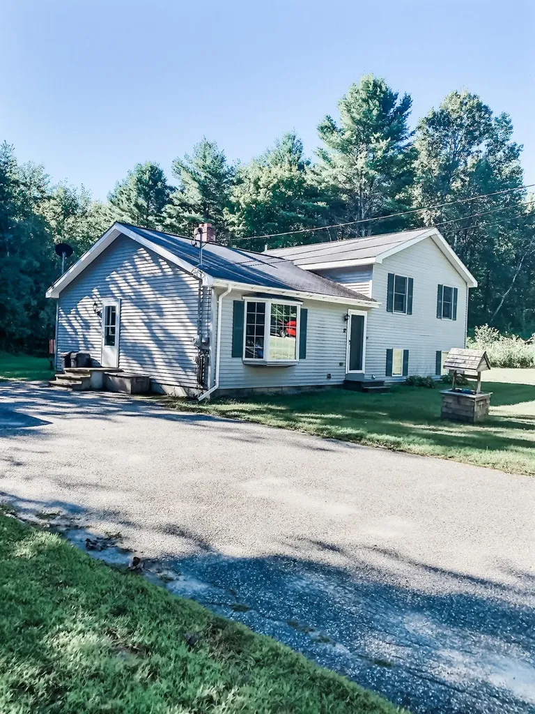 12 Poulin Lane Auburn ME 04210