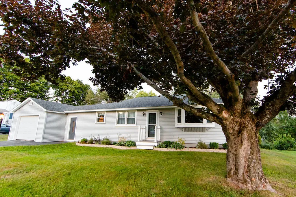 1087 Main Street Veazie ME 04401