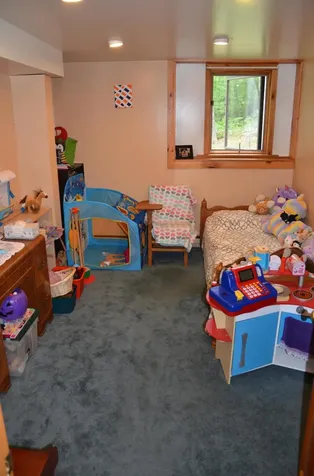 36 Bishop Road Poland ME 04274