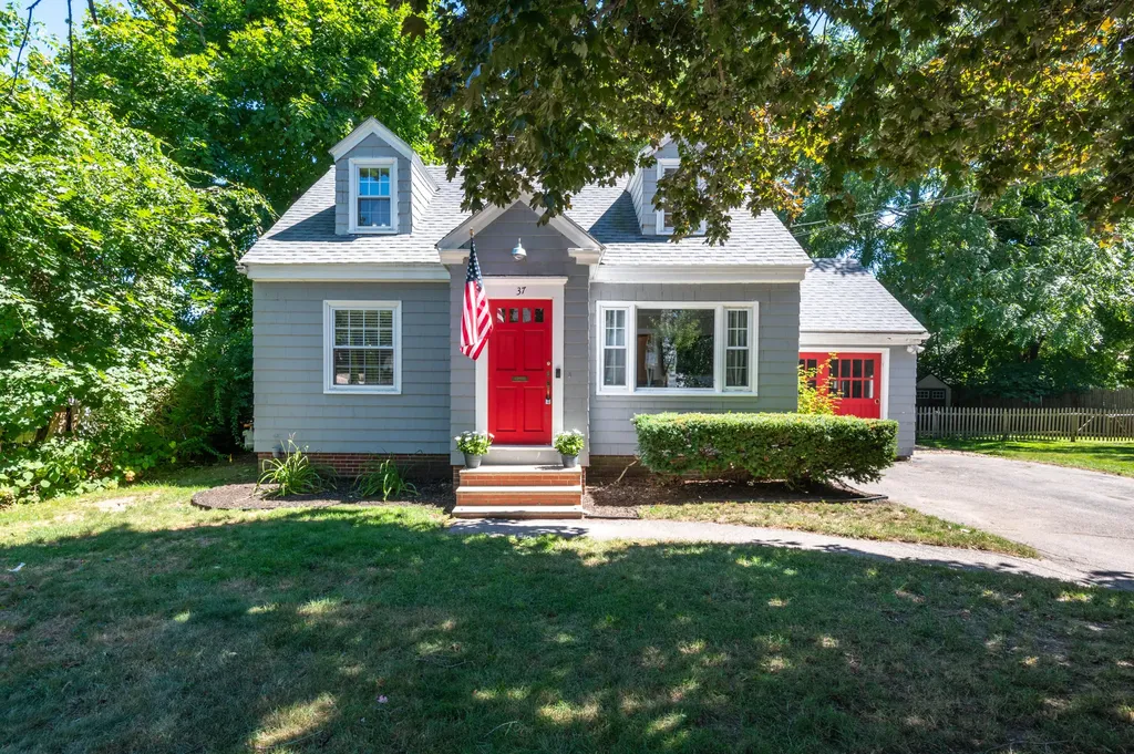 37 Kent Street Portland ME 04102