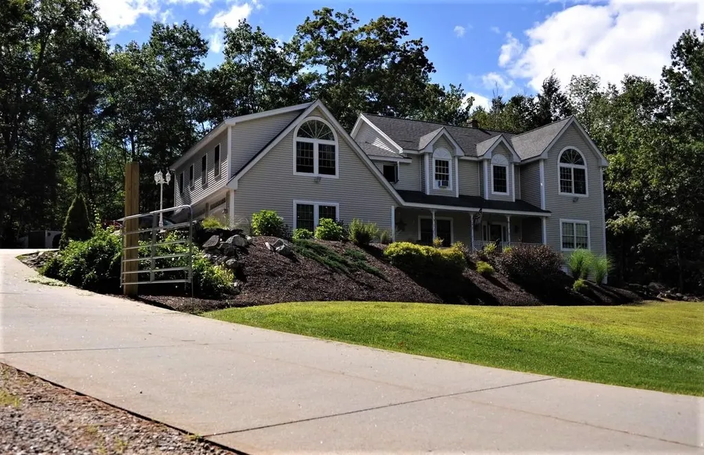 710 Garfield Road Auburn ME 04210
