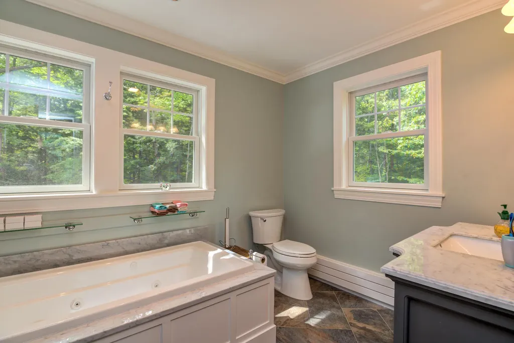 710 Garfield Road Auburn ME 04210