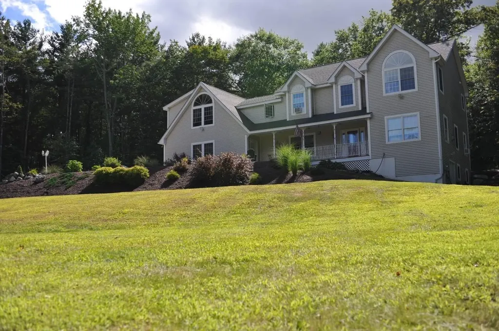 710 Garfield Road Auburn ME 04210