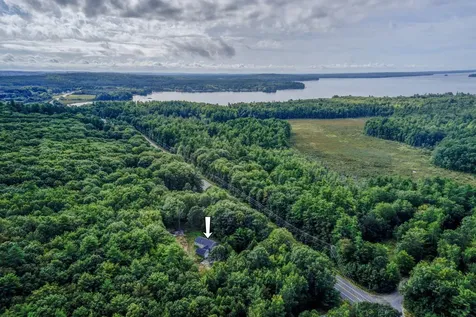 1477 Roosevelt Trail Raymond ME 04071