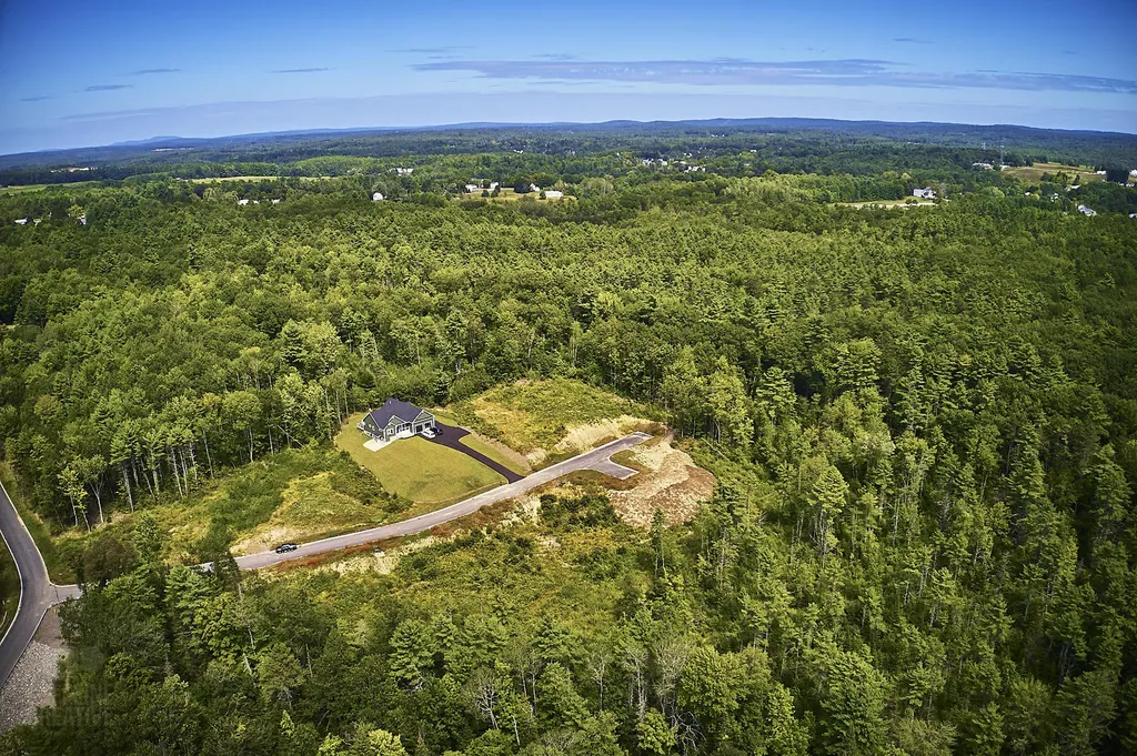21 Hessian Drive Gorham ME 04038