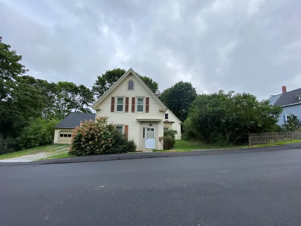 84 Grace Street Rockland ME 04841