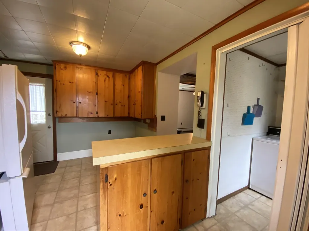 84 Grace Street Rockland ME 04841