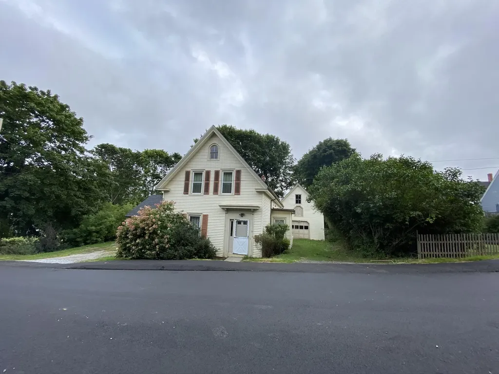 84 Grace Street Rockland ME 04841