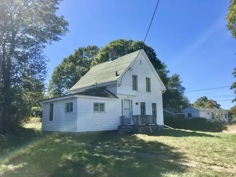 107 E Main Street Vinalhaven ME 04863