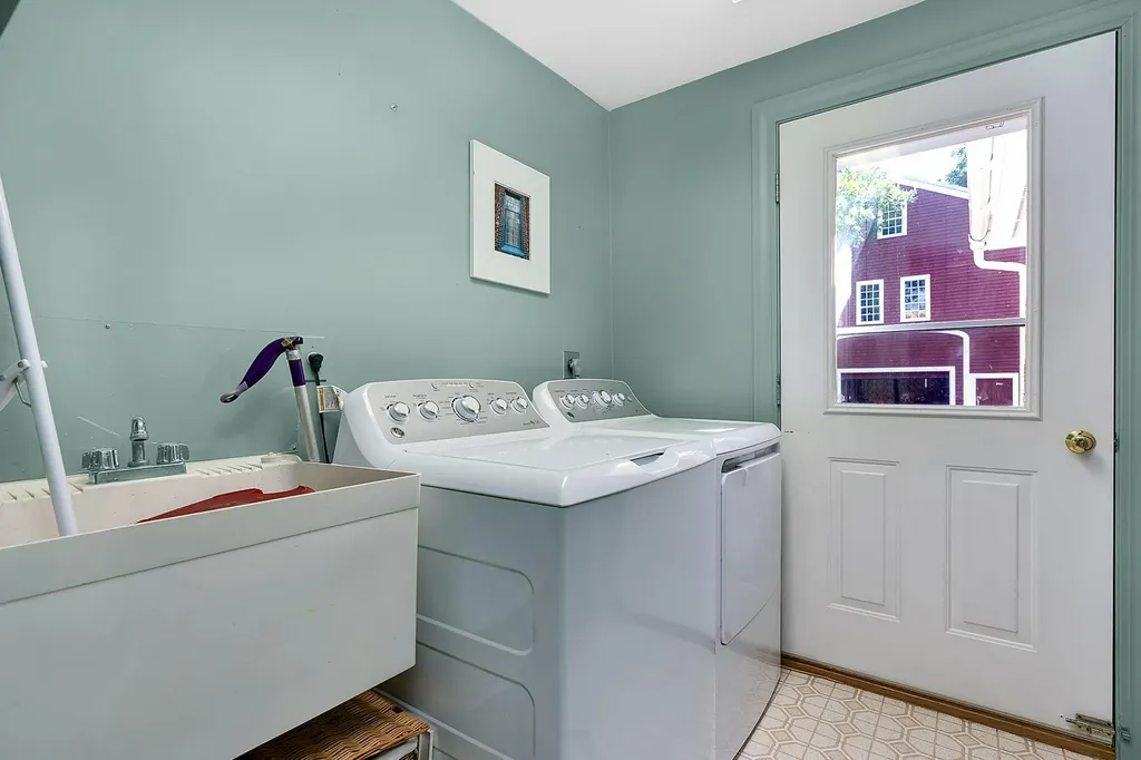 11 Saco Road Alfred ME 04002