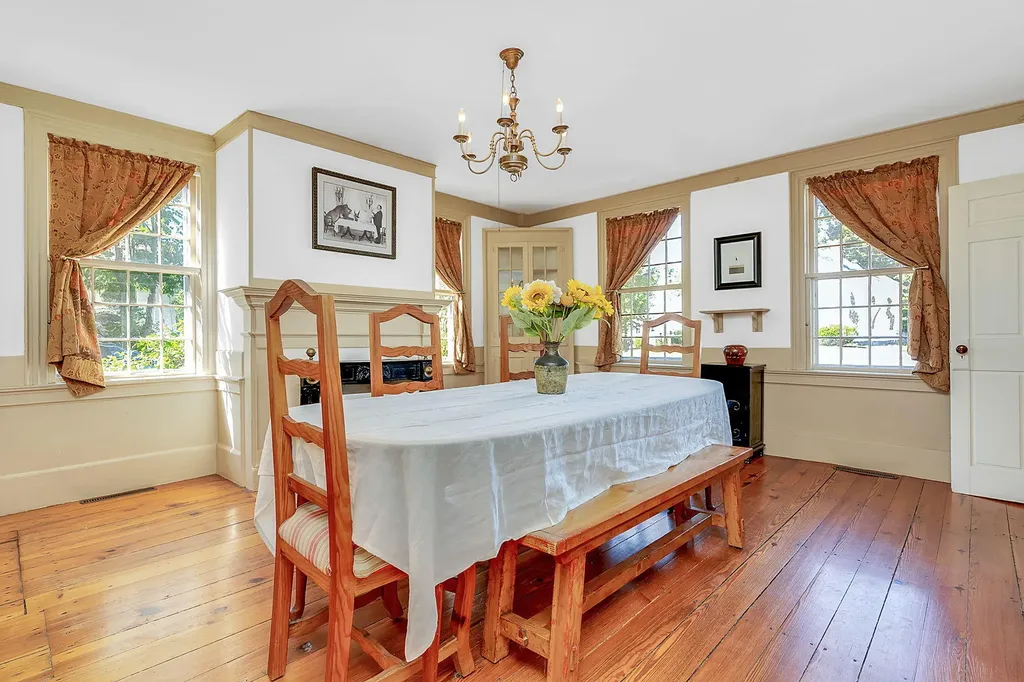 11 Saco Road Alfred ME 04002
