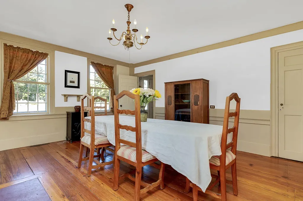 11 Saco Road Alfred ME 04002