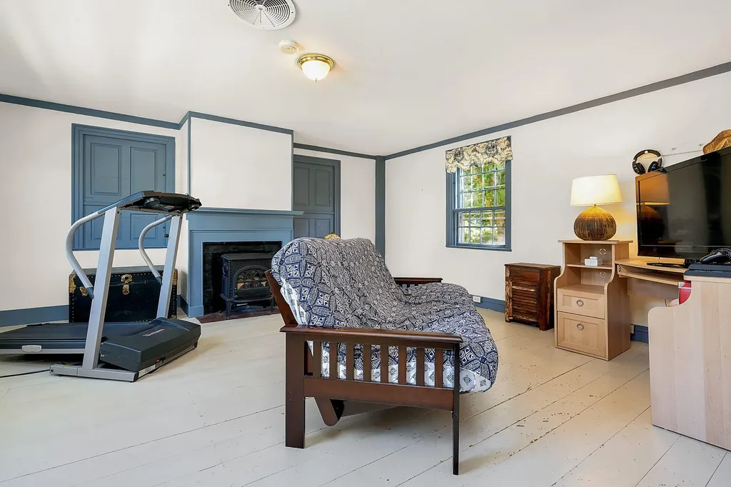 11 Saco Road Alfred ME 04002