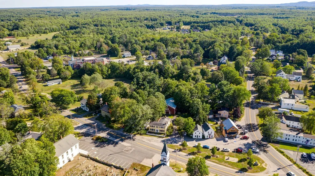 11 Saco Road Alfred ME 04002