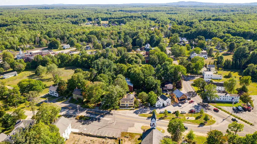 11 Saco Road Alfred ME 04002