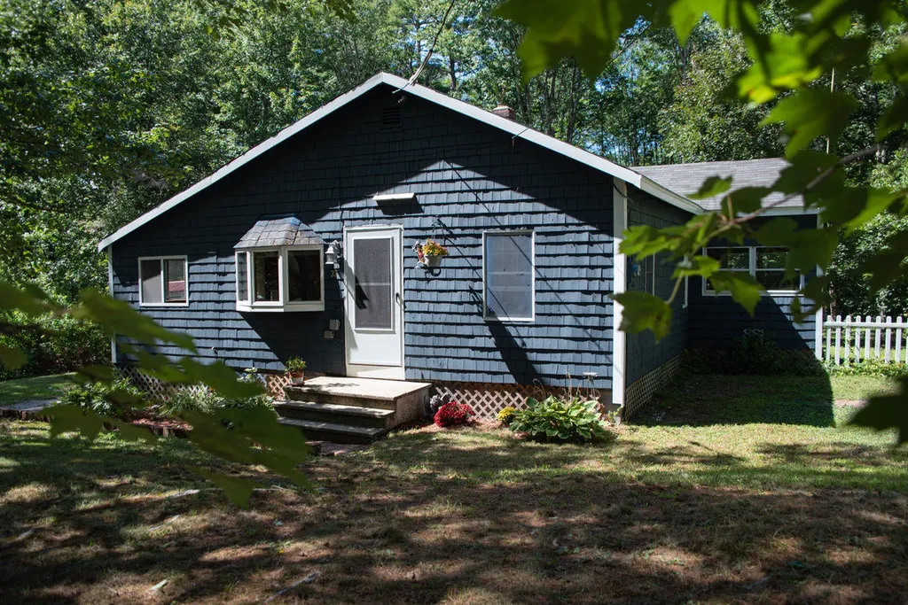 27 Beach Road Windham ME 04062